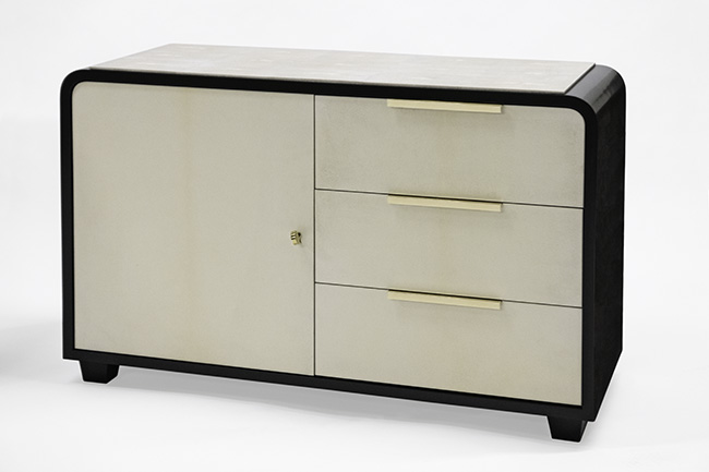 Night Stands in Black Lacquer, Parchment & Shagreen 1
